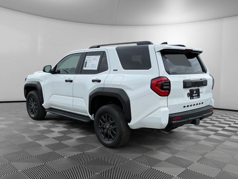 Used 2025 Toyota 4Runner SR5 AWD/4WD image 3