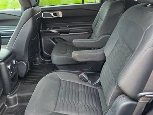 Used 2020 Ford Explorer XLT AWD/4WD image 5