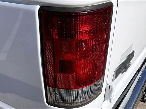 Used 2009 Ford E-350 and Econoline 350 XLT image 24