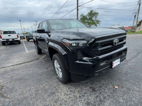 New 2025 Toyota Tacoma SR5 image 2