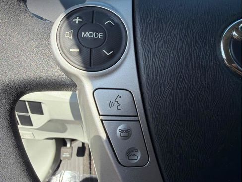 Used 2014 Toyota Prius Three FWD image 17