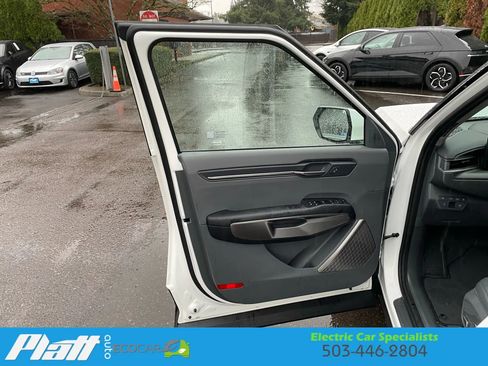 Used 2025 Kia EV9 Light Long Range image 19