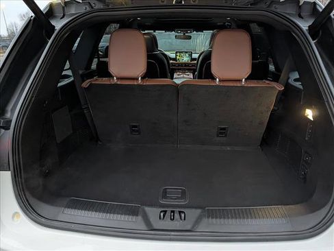 Used 2021 Lincoln Aviator Reserve w/ Equipment Group 202A image 23