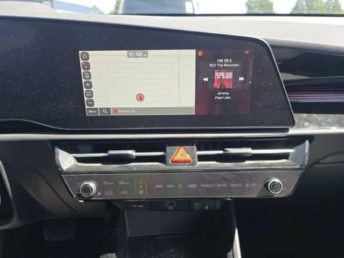 Used 2023 Kia Niro Wind w/ Wind Preserve Package FWD image 12