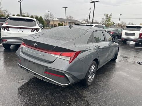 Used 2024 Hyundai Elantra SEL image 14