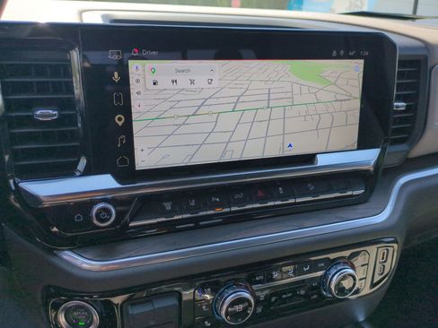 Certified 2025 GMC Sierra 2500 SLT w/ SLT Premium Package AWD/4WD image 12
