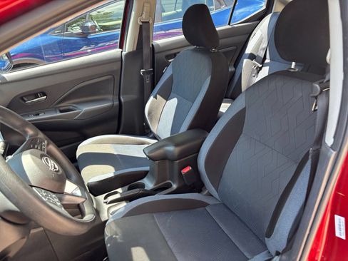 Used 2025 Nissan Versa SV FWD image 22