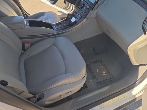 Used 2013 Buick LaCrosse Leather FWD image 20