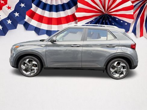 Used 2026 Hyundai Venue SEL FWD image 24