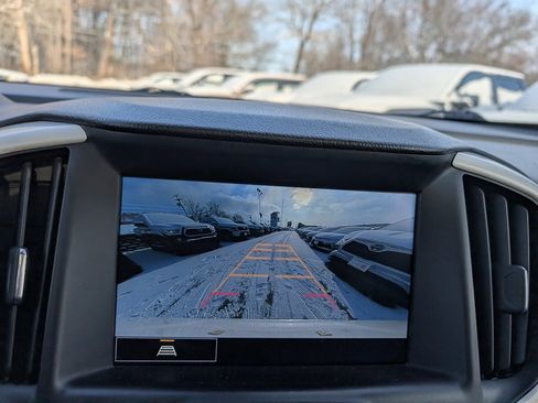 Used 2022 GMC Terrain SLT image 25