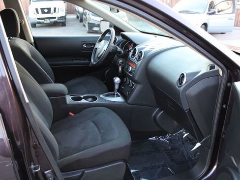 Used 2015 Nissan Rogue S image 11