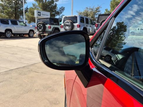 New 2025 Chrysler Pacifica Limited w/ Trailer Tow Group image 14