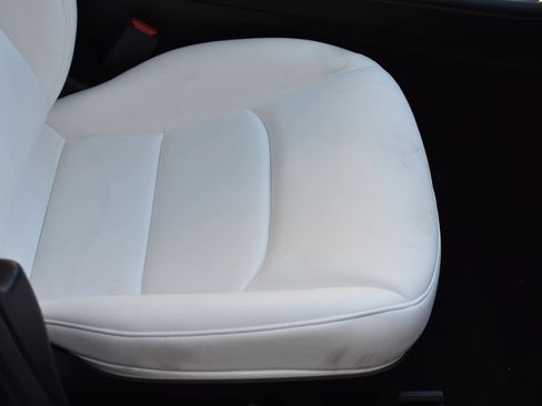 Used 2023 Tesla Model 3 Standard Range RWD image 11