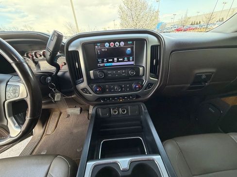 Used 2022 Toyota Tundra SR5 w/ SR5 Convenience Package image 27