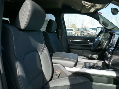 New 2026 RAM 1500 Big Horn AWD/4WD image 14