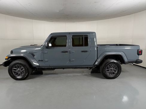 New 2026 Jeep Gladiator Sport AWD/4WD image 5