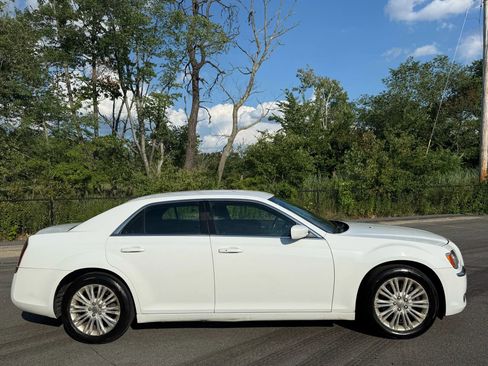 Used 2014 Chrysler 300 300 Sedan 4D w/ Driver Convenience Group image 2