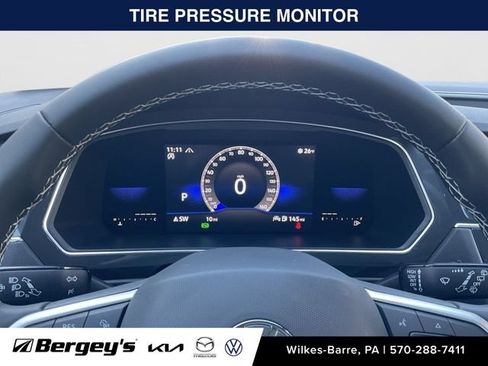 Certified 2023 Volkswagen Tiguan SE w/ Panoramic Sunroof Package AWD/4WD image 9
