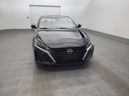 Used 2023 Nissan Altima 2.5 SL FWD image 14