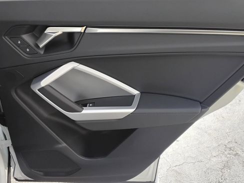 Certified 2025 Audi Q3 2.0T Premium w/ Convenience Package image 24