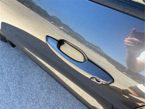 Used 2020 Ford Escape SE image 16