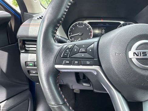 Used 2022 Nissan Sentra SR w/ SR Premium Package FWD image 16