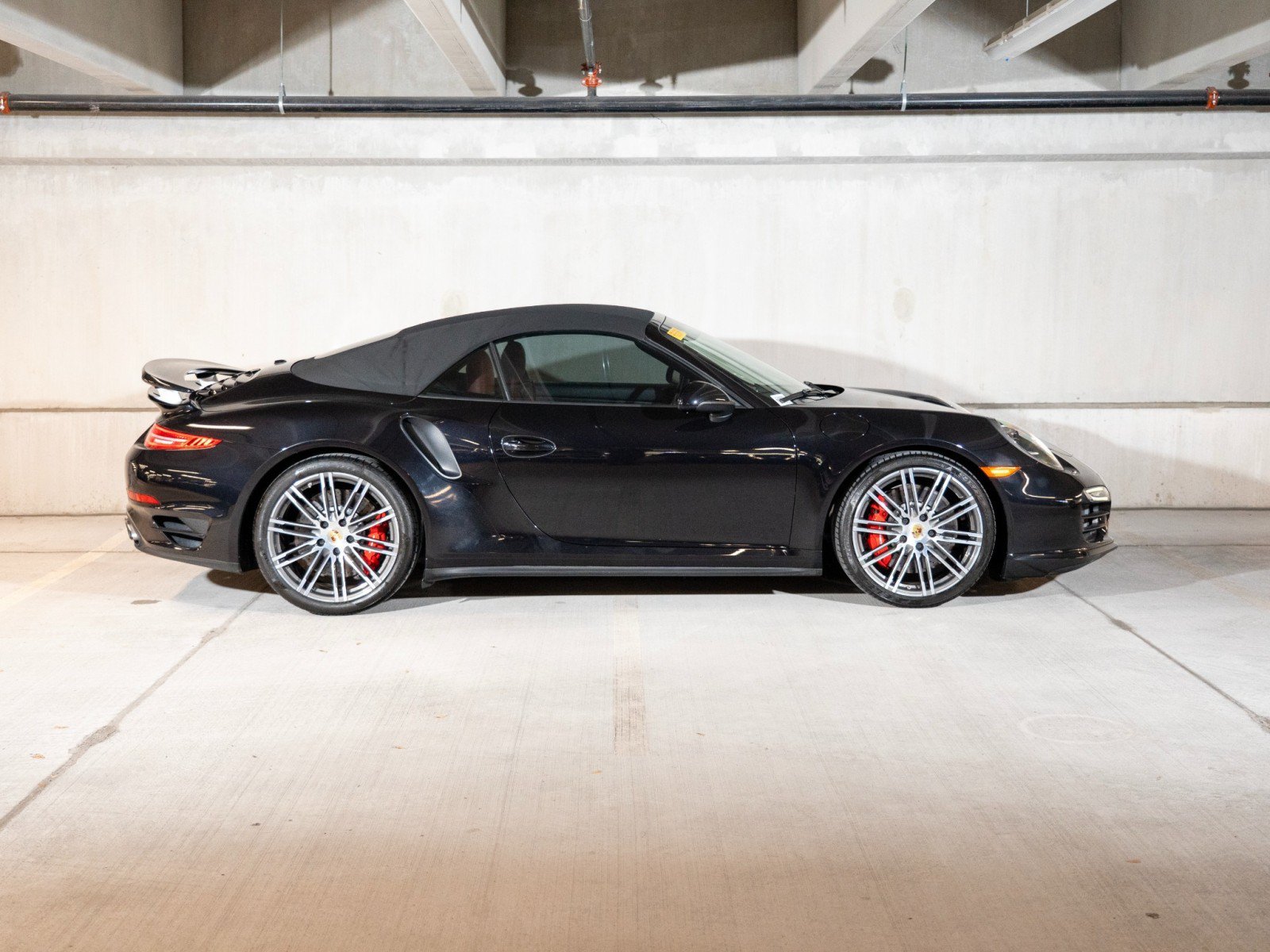 Certified 2015 Porsche 911 4 Cabriolet AWD/4WD image 7