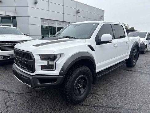 Used 2018 Ford F150 Raptor w/ Equipment Group 802A Luxury AWD/4WD image 2