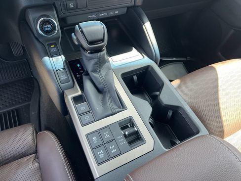 Used 2026 Toyota Land Cruiser w/ Premium Package AWD/4WD image 8