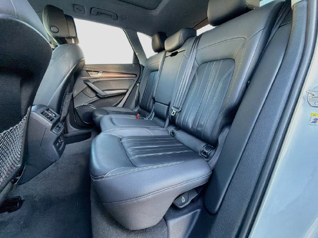 Used 2022 Audi Q5 2.0T Premium w/ Convenience Package AWD/4WD image 19