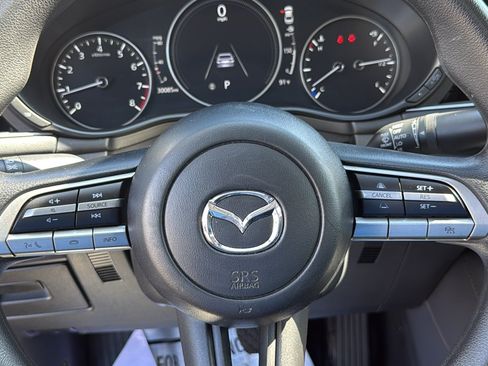Used 2022 MAZDA MAZDA3 Sedan FWD image 10