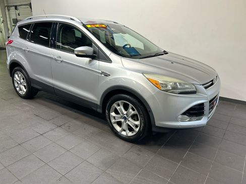 Used 2016 Ford Escape Titanium w/ Equipment Group 301A AWD/4WD image 2
