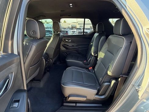 Used 2023 Chevrolet Traverse Premier AWD/4WD image 15