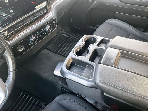 Used 2022 GMC Sierra 1500 Elevation image 19