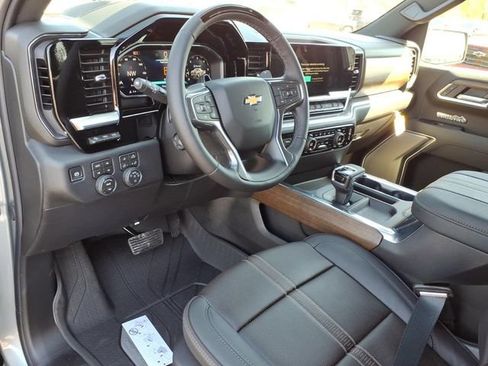 New 2026 Chevrolet Silverado 1500 High Country AWD/4WD image 5