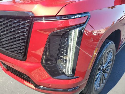 Certified 2025 Cadillac Escalade Sport Platinum w/ LPO, Floor Liner Package image 10