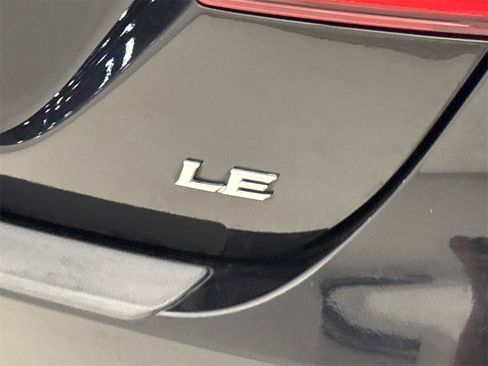 Used 2023 Toyota Camry LE image 9