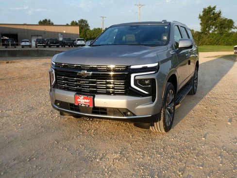 New 2026 Chevrolet Tahoe High Country w/ Sun And Tow Package AWD/4WD image 8