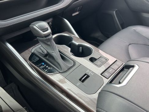 Used 2021 Toyota Highlander Limited image 20