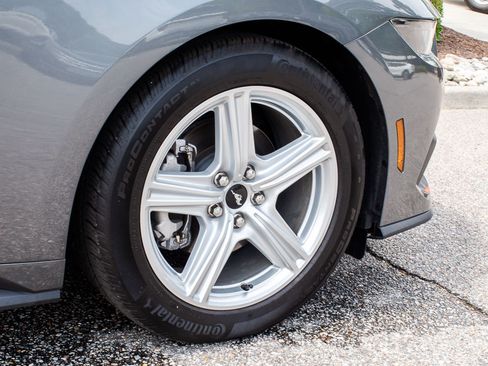 Used 2026 Ford Mustang Coupe RWD image 8