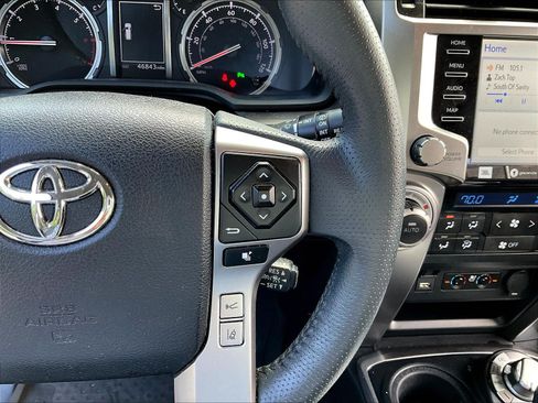 Used 2021 Toyota 4Runner Limited AWD/4WD image 12