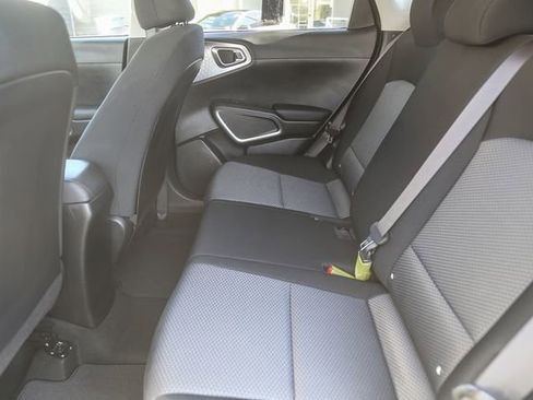 Used 2023 Kia Soul LX w/ LX Technology Package image 20