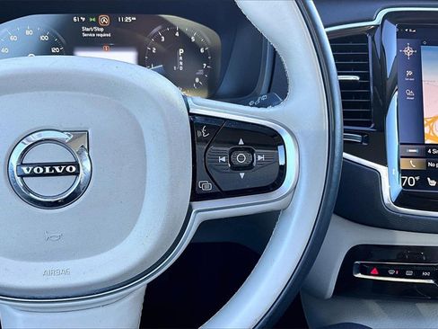 Used 2018 Volvo XC90 T6 Momentum w/ Convenience Package image 21