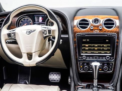 Used 2018 Bentley Flying Spur S V8 AWD/4WD image 19