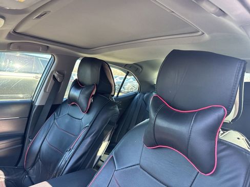 Used 2018 Toyota Camry SE w/ Moonroof Package image 29