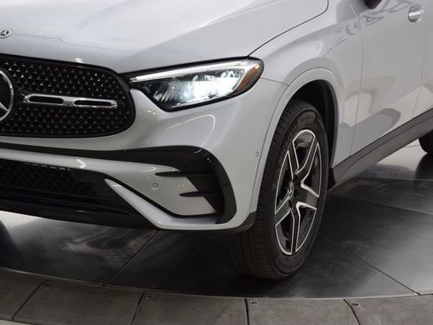 Used 2026 Mercedes-Benz GLC 300 image 11