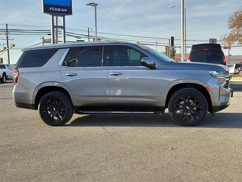 Used 2021 Chevrolet Tahoe LT w/ Rear Media and Nav Package image 12