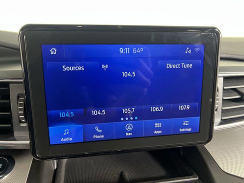 Used 2020 Ford Explorer XLT w/ Equipment Group 202A image 14