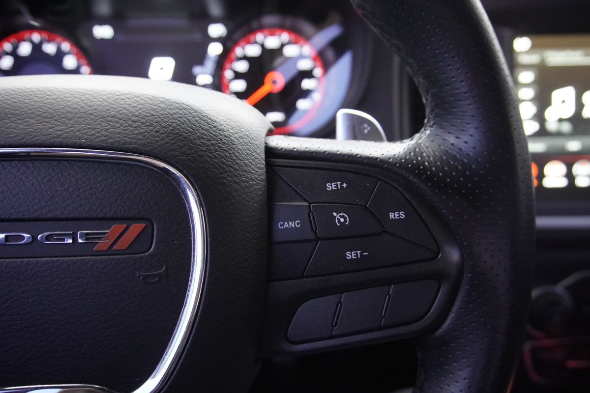 Used 2022 Dodge Charger R/T w/ Plus Group RWD image 16
