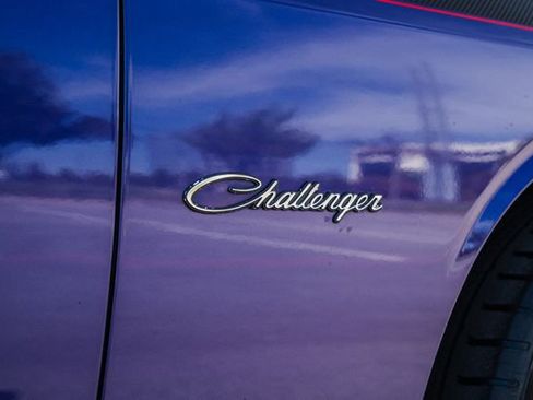 Used 2013 Dodge Challenger R/T image 23